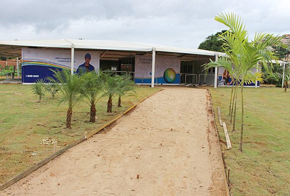 2017_escola_movel_sao_gabriel_da_palha_inauguracao_fachada